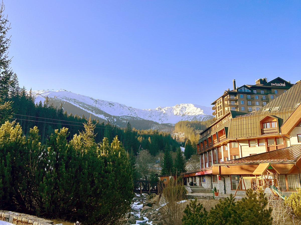 Foto_1 T&uacute;ra na Dere&scaron;e: Hrebeňov&aacute; t&uacute;ra s v&yacute;hľadmi na N&iacute;zke Tatry