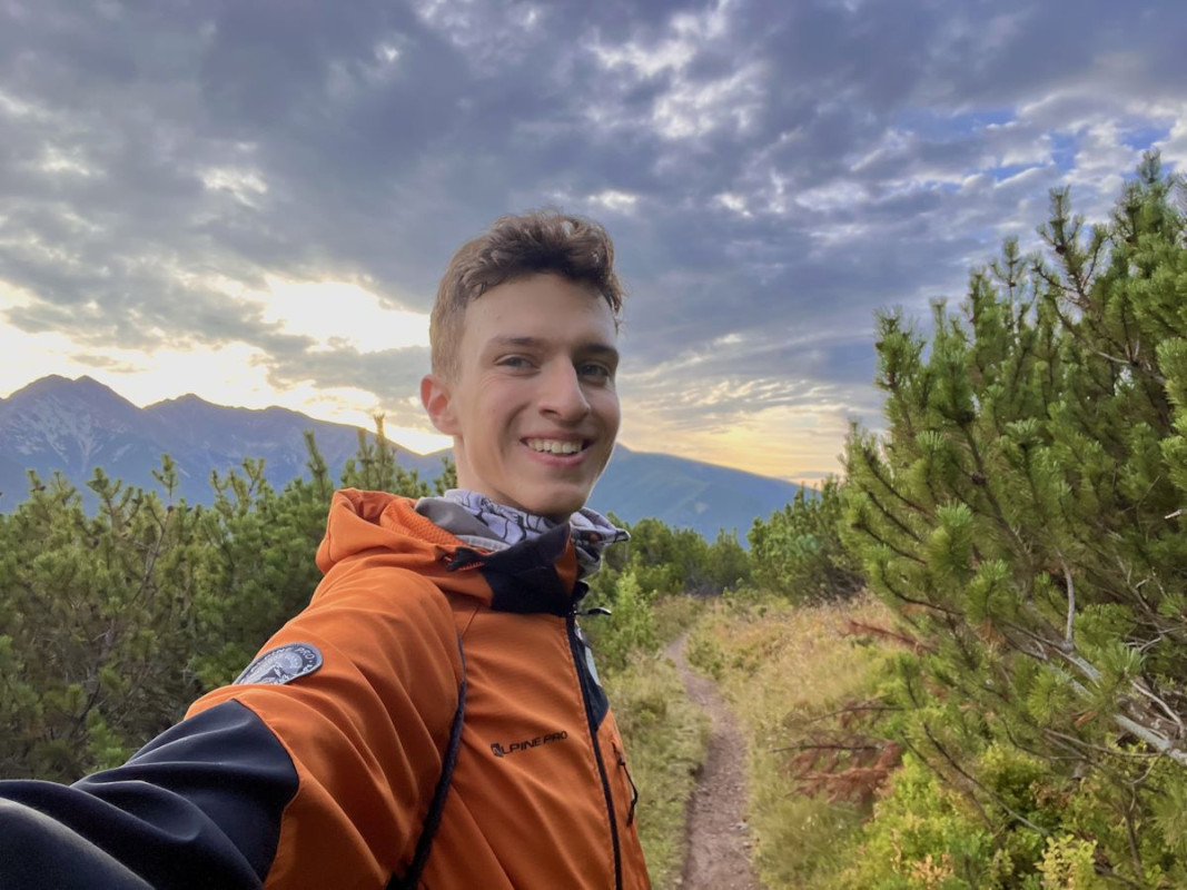 Prechod cel&eacute;ho hrebeňa Z&aacute;padn&yacute;ch