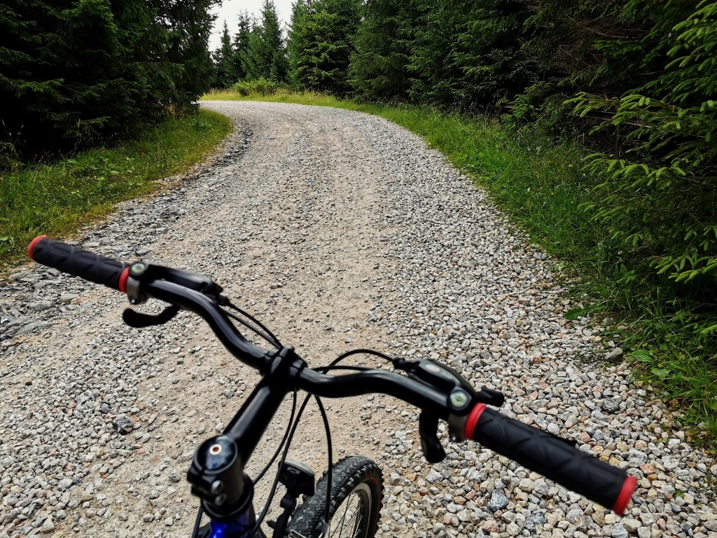 Sumiac_Kralova_Hola_04 Kr&aacute;ľova hoľa na dvoch koles&aacute;ch