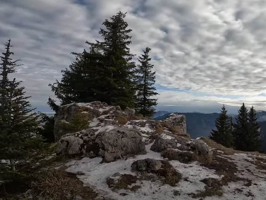 poludnica_vrchol_02 V&yacute;stup na Poludnicu: Overen&aacute; t&uacute;ra z Iľanova v N&iacute;zkych Tatr&aacute;ch