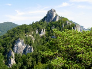 sulovske_skaly_thumb S&uacute;ľovsk&eacute; vrchy: turistika, popisy turistick&yacute;ch chodn&iacute;kov, mapy